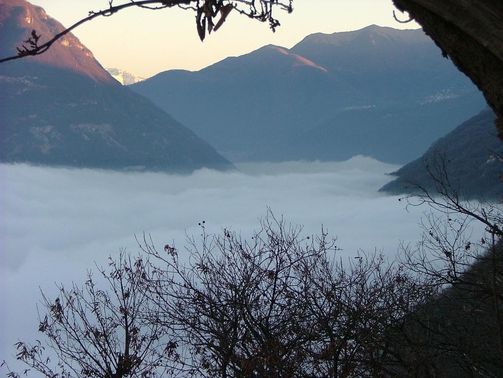 Baita Sorriso Brunate Buitenkant foto